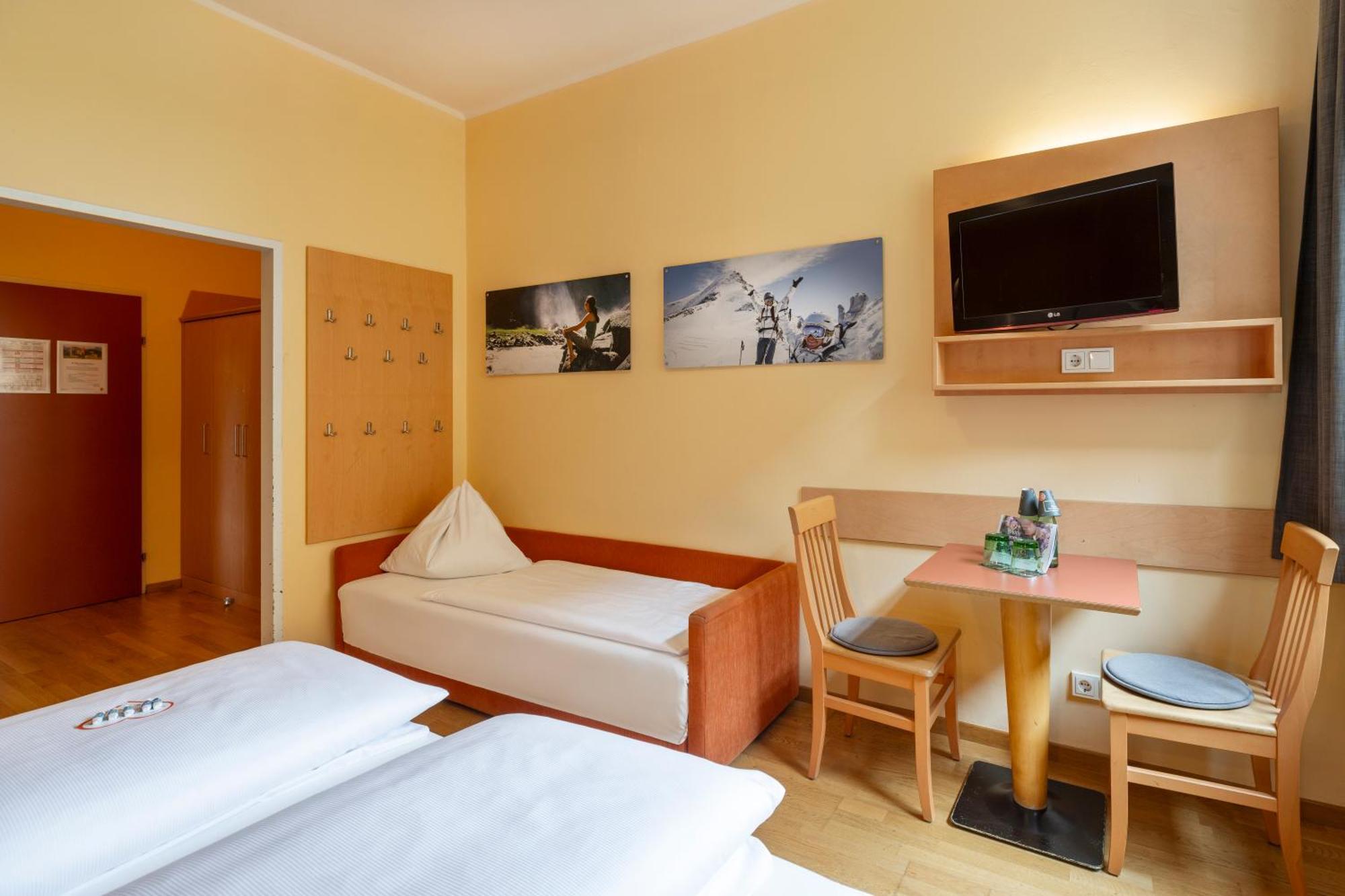 Hotel Jufa - Summercard Included 2*